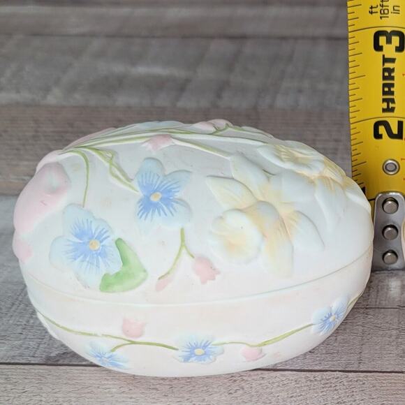 Trinket Box Silvestri Egg Hand Painted Raised Floral Lid Vintage - Picture 9 of 9